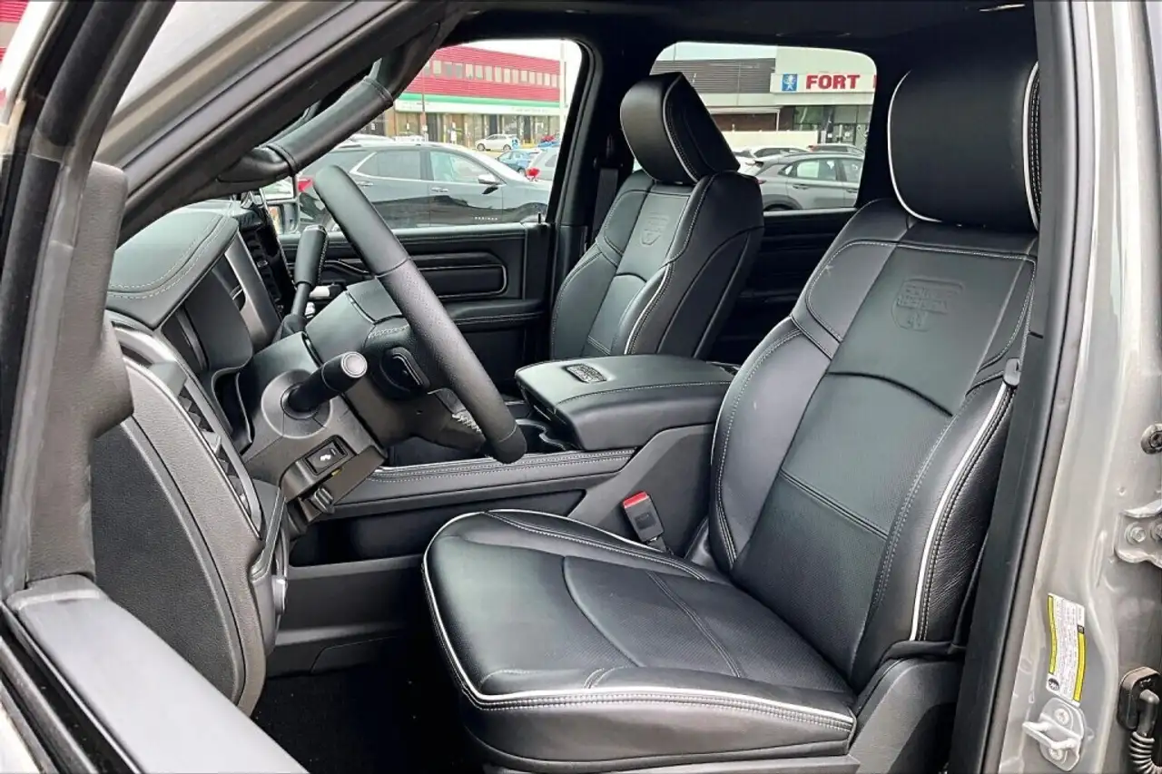 RAM 2500 снимка RAM 2500