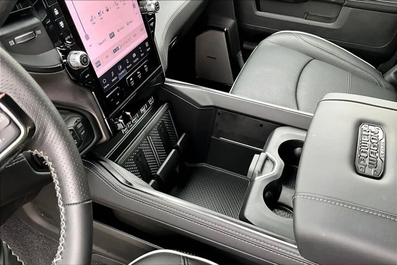 RAM 2500 снимка RAM 2500