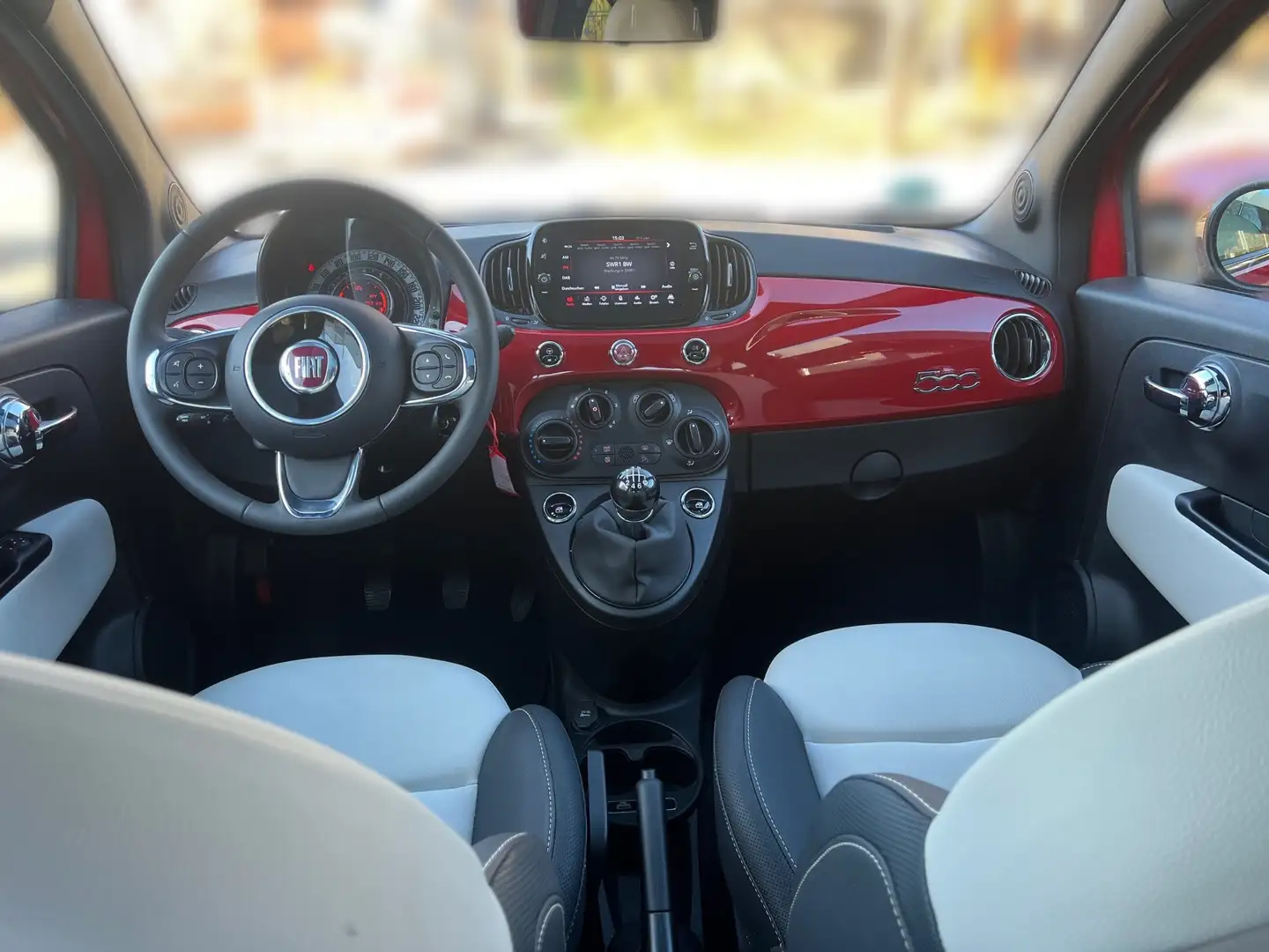 Fiat 500 Dolcevita 1.0 Hybrid GSE 51KW 70PS VERFÜGBAR Rood - 2