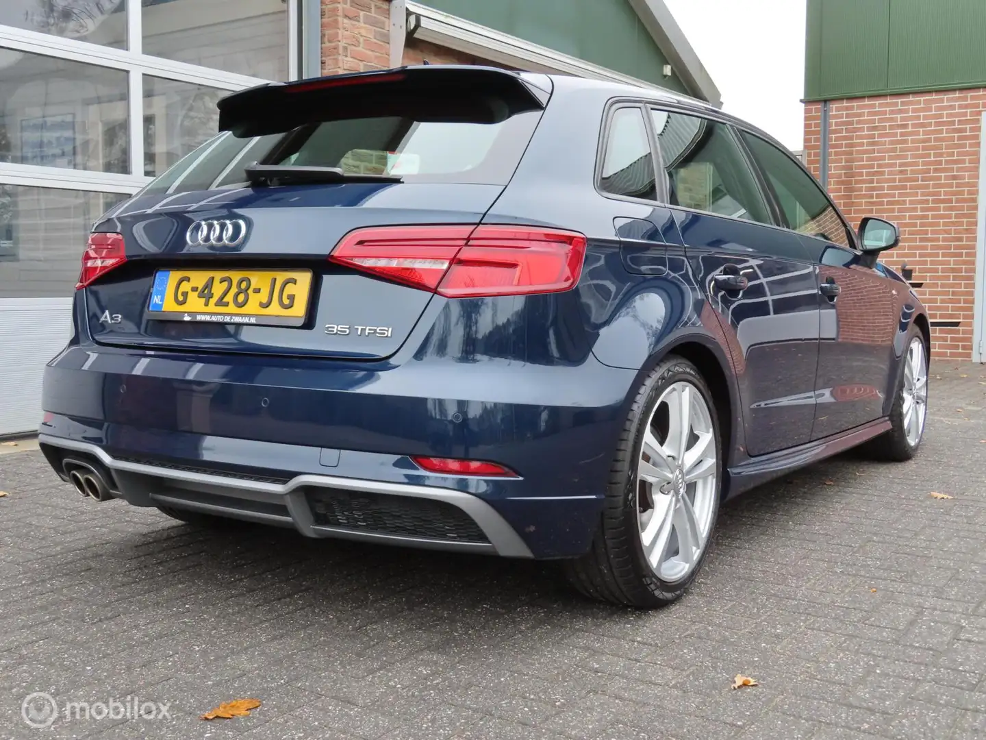 Audi A3 Sportback 35 TFSI S-line|Virtueel Cockpit|Carplay| Blauw - 2