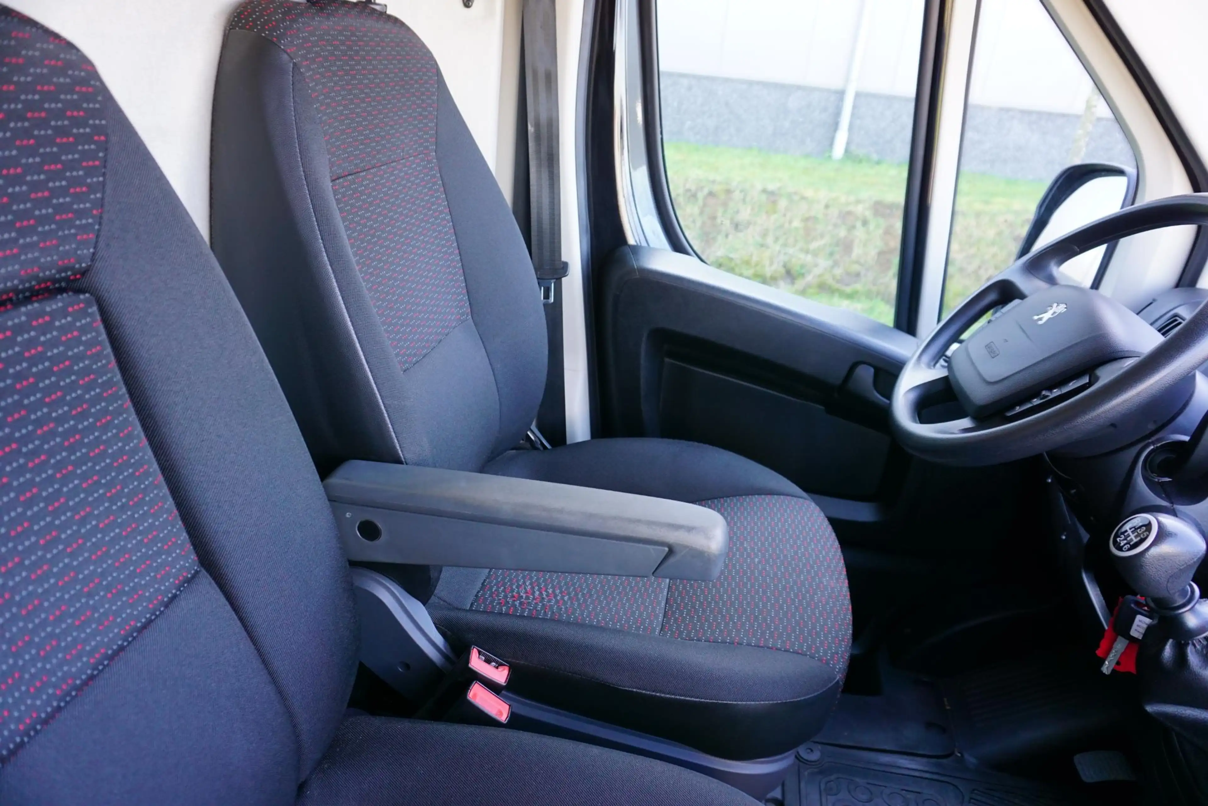 Peugeot Boxer 335 2.2 BlueHDi 140 L3H2 Premium in Topstaat |1e e — photo 10