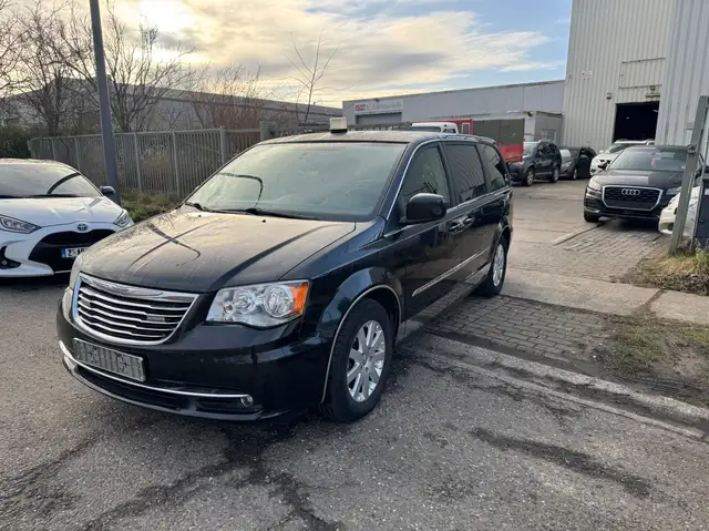 Chrysler Town & Country Corbillard