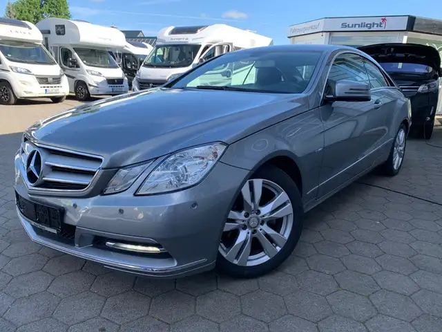 Mercedes-Benz E 200 E -Klasse Coupe E 200 CGI BlueEfficiency