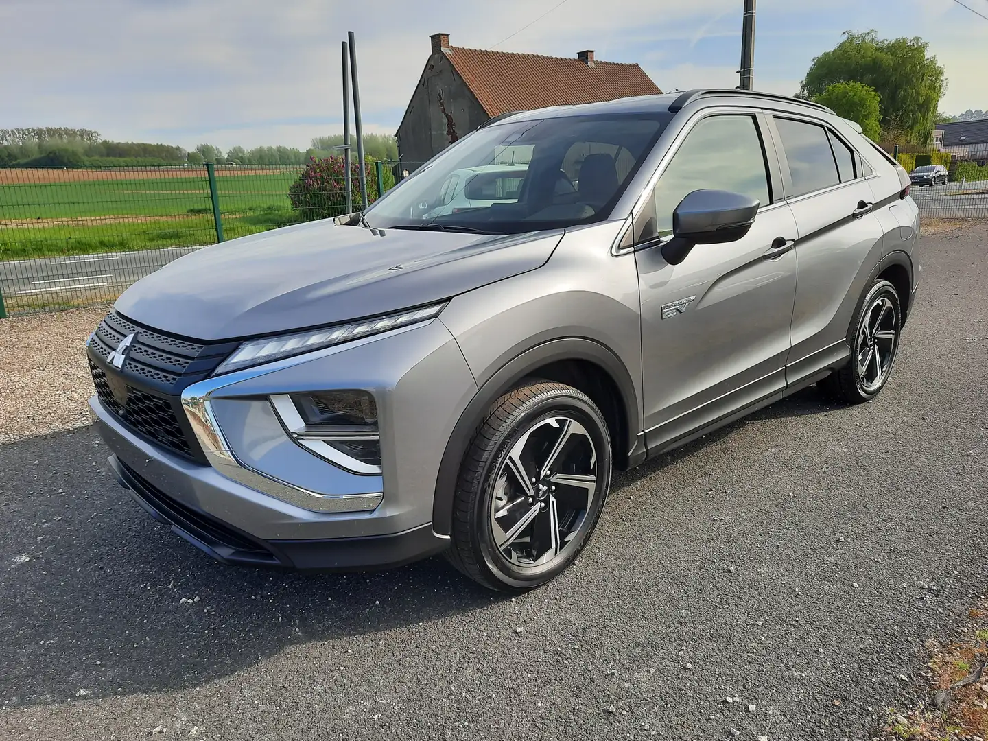 Mitsubishi Eclipse Cross Gris - 1