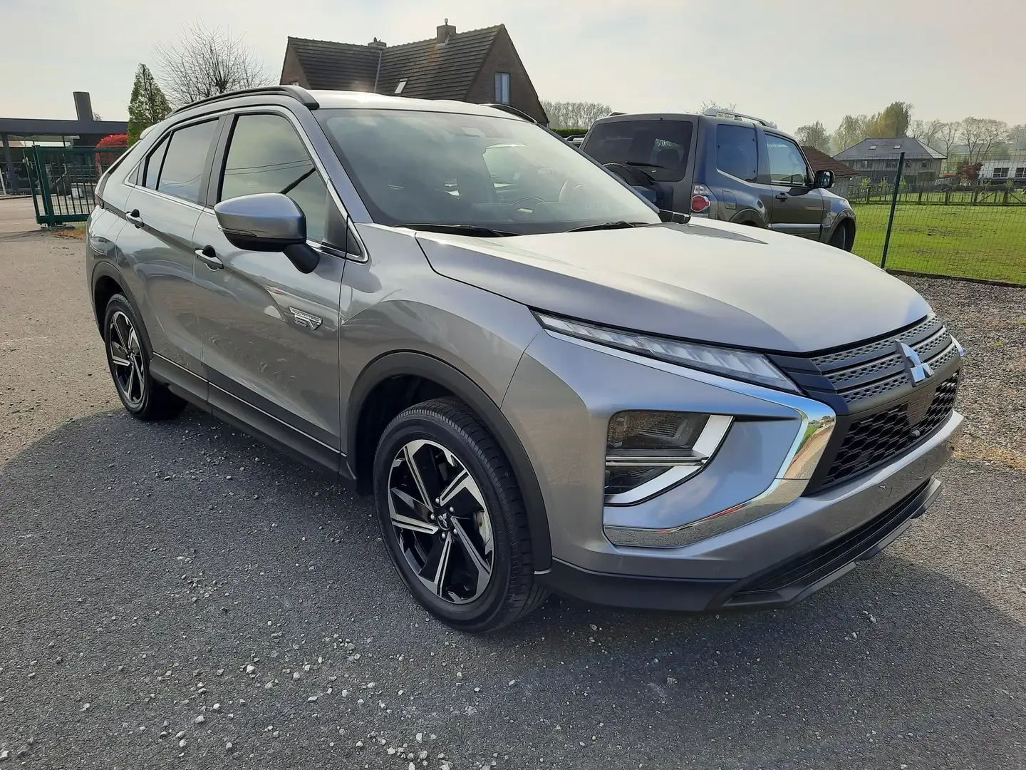 Mitsubishi Eclipse Cross Gris - 2
