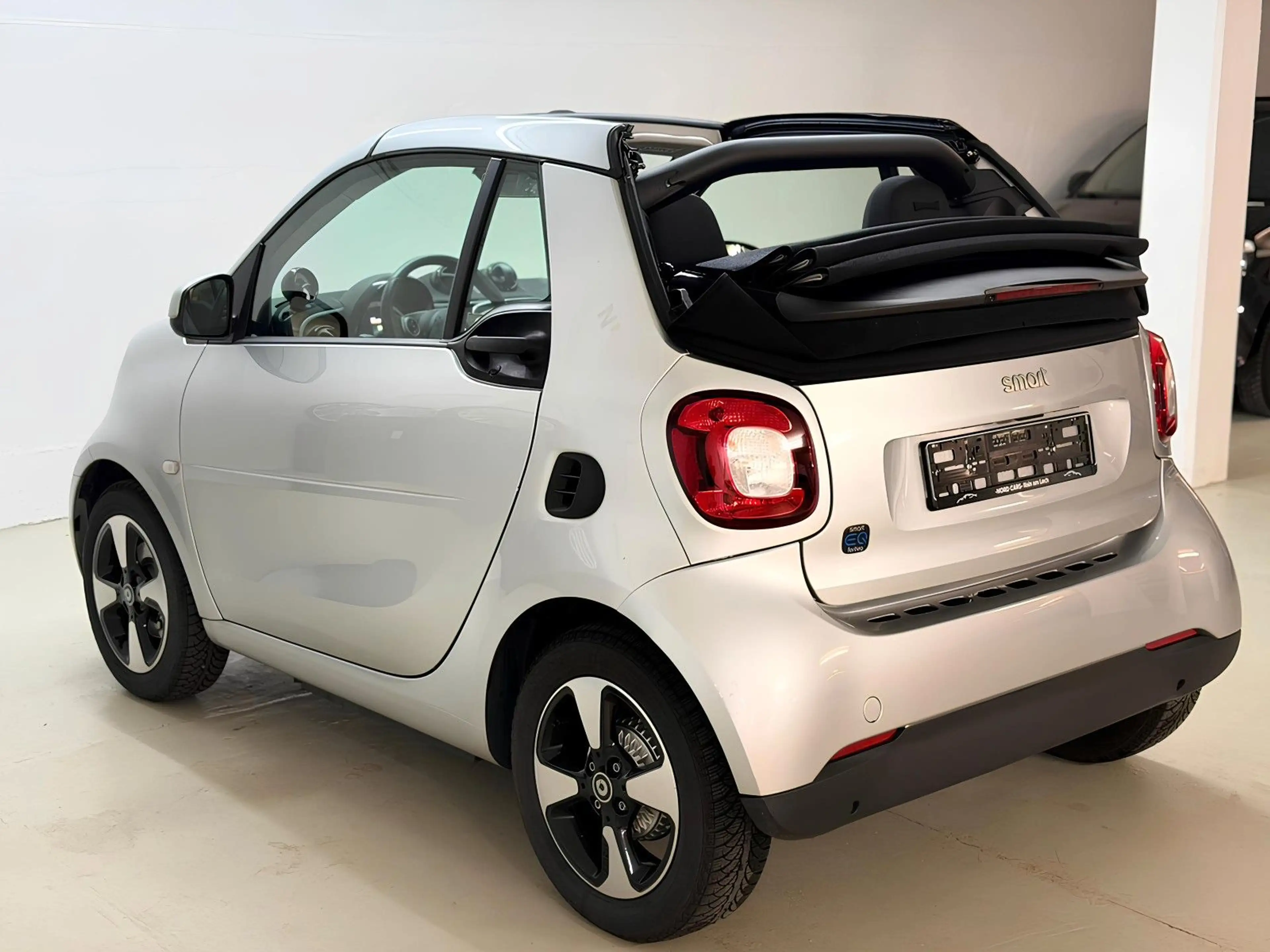smart forTwo Cabrio electric drive / EQ NUR 6.000KM — photo 9