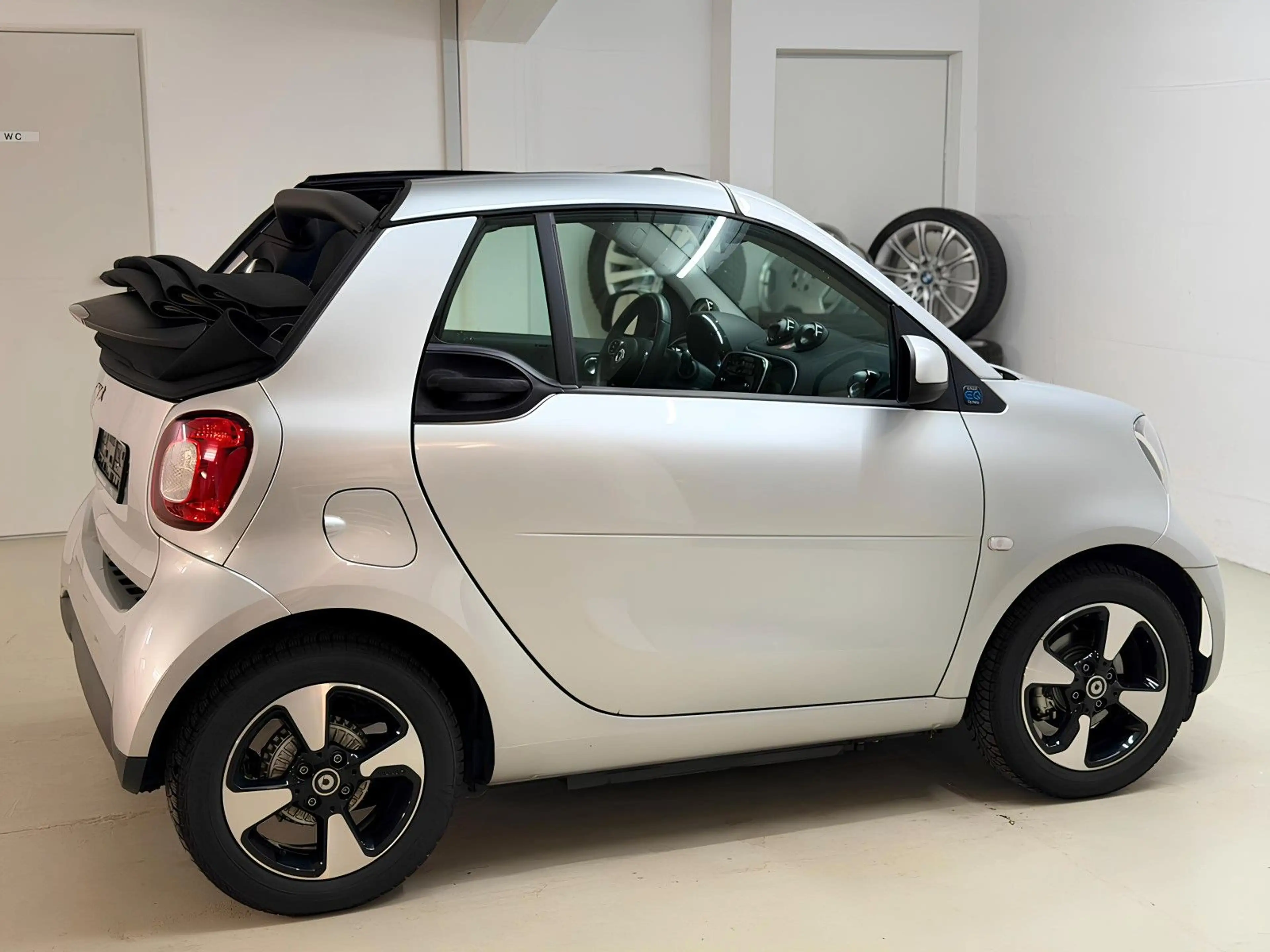 smart forTwo Cabrio electric drive / EQ NUR 6.000KM — photo 7