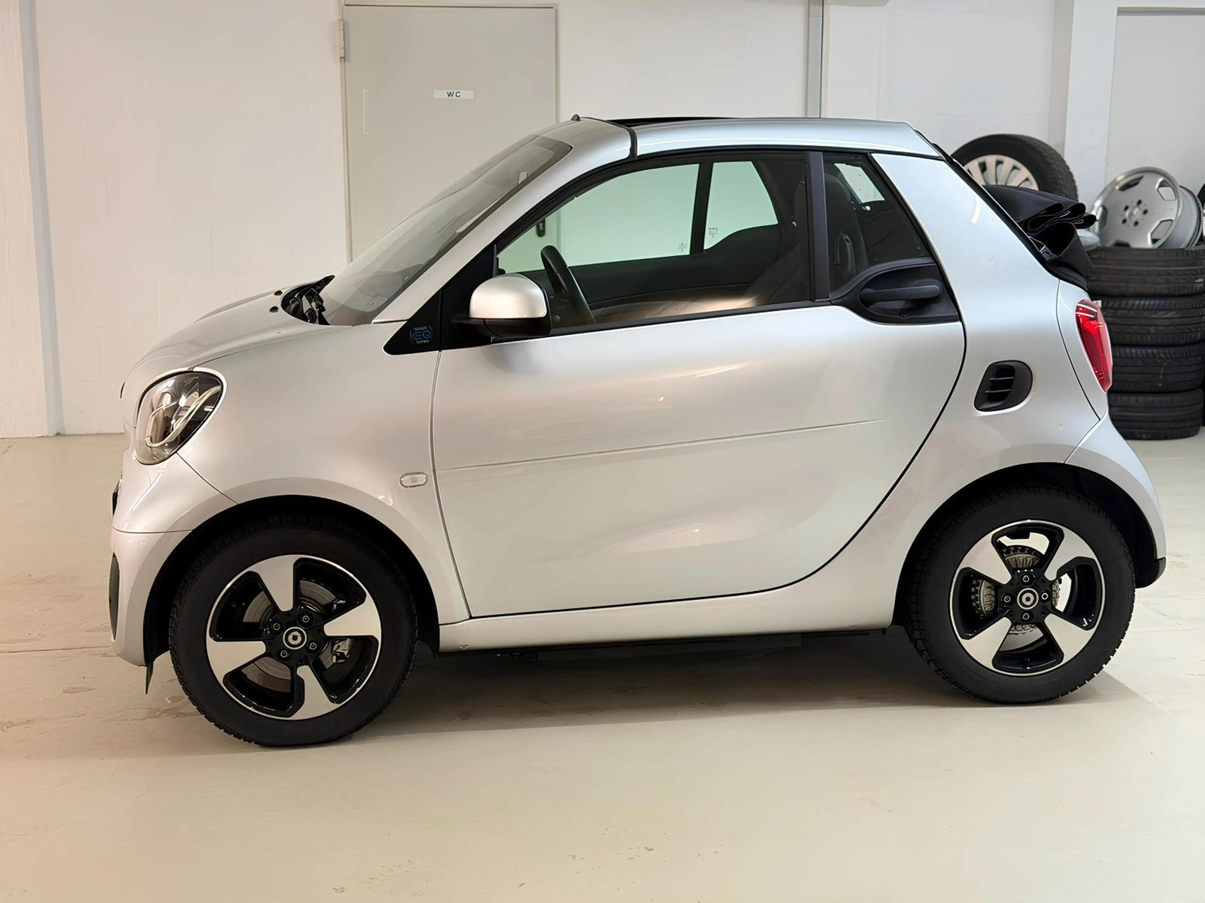 smart forTwo Cabrio electric drive / EQ NUR 6.000KM — photo 6