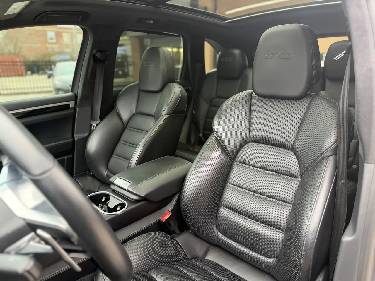 Porsche Cayenne снимка Porsche Cayenne