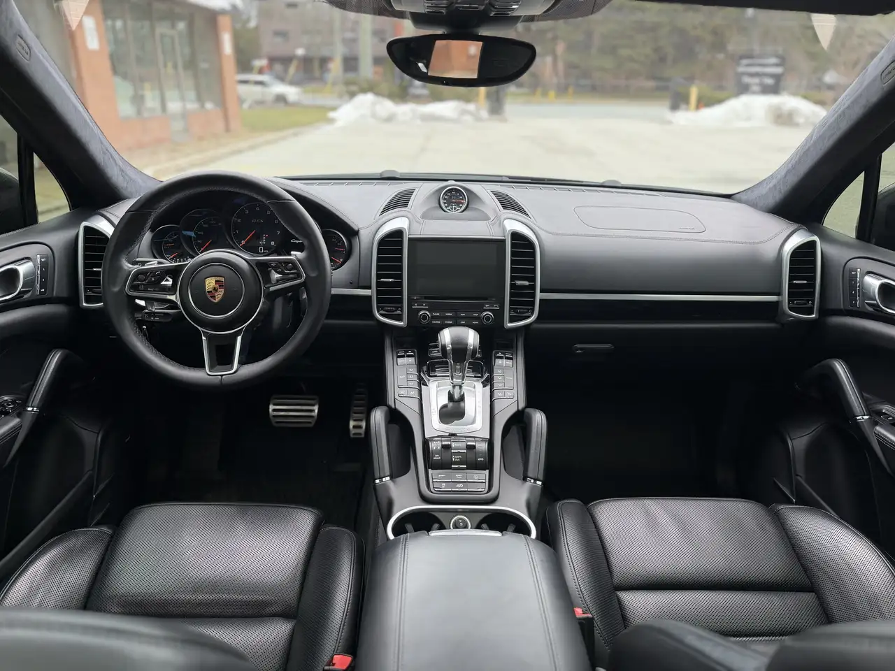 Porsche Cayenne снимка Porsche Cayenne