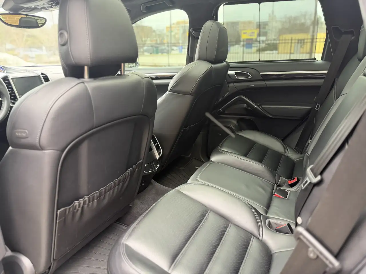 Porsche Cayenne снимка Porsche Cayenne
