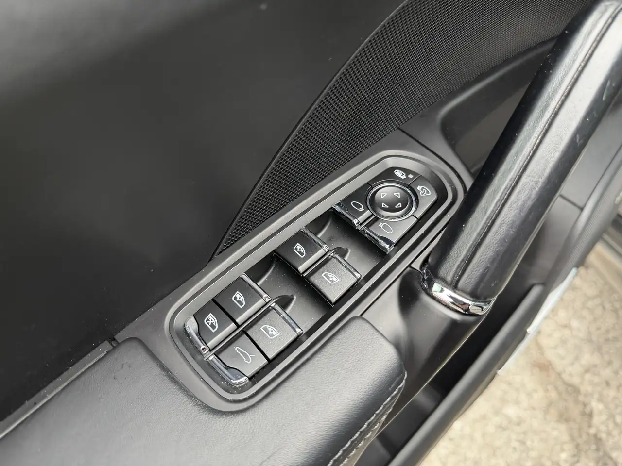 Porsche Cayenne снимка Porsche Cayenne