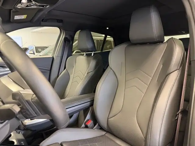 BMW iX2 xDrive30 U10 XE2 Ansicht 14