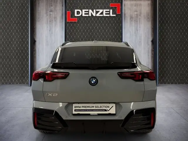 BMW iX2 xDrive30 U10 XE2 Ansicht 11