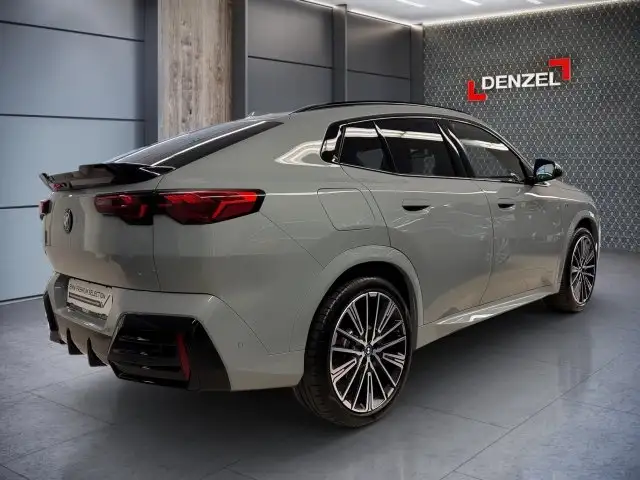 BMW iX2 xDrive30 U10 XE2 Ansicht 4