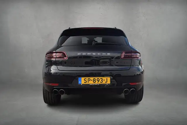 Porsche Macan view 9