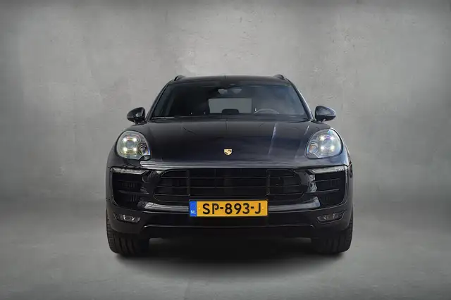 Porsche Macan view 8
