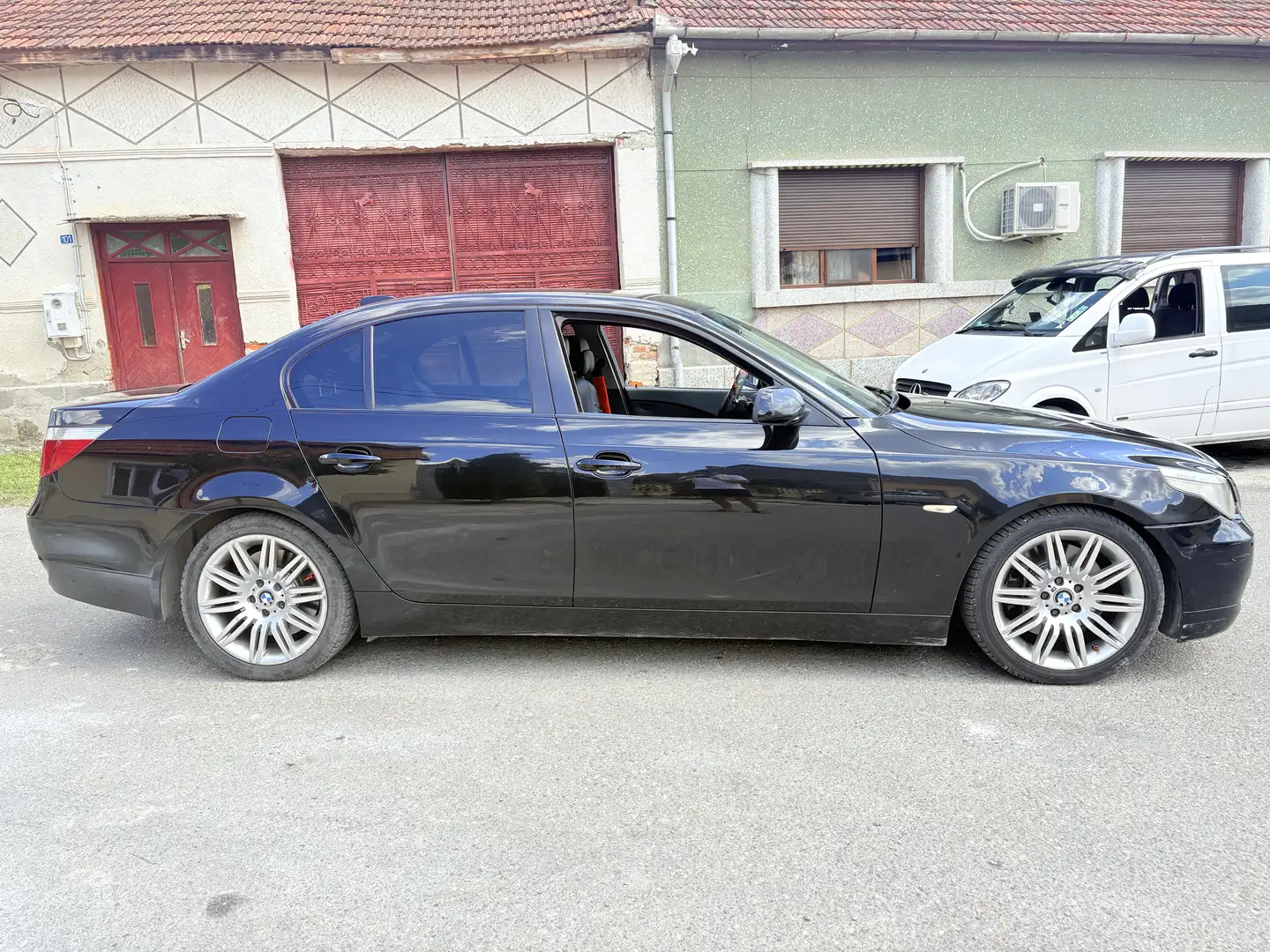 BMW 545 545i V8 4.4L Automat - 2