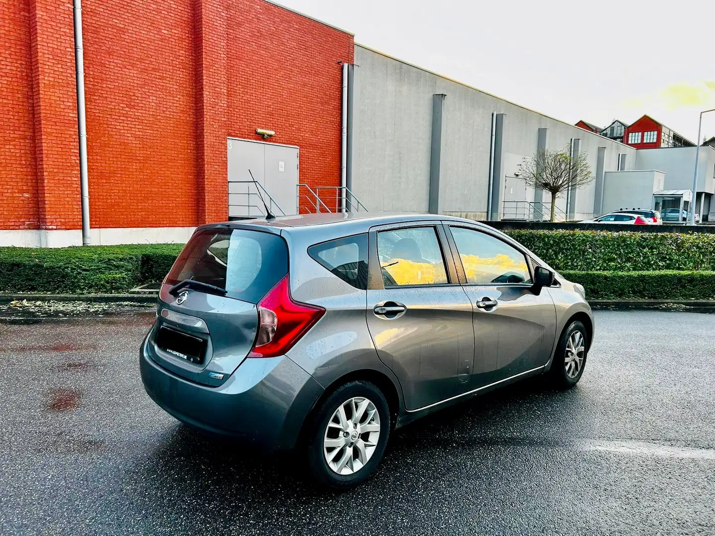 Nissan Note 1.5 dCi Business Edition siva - 2