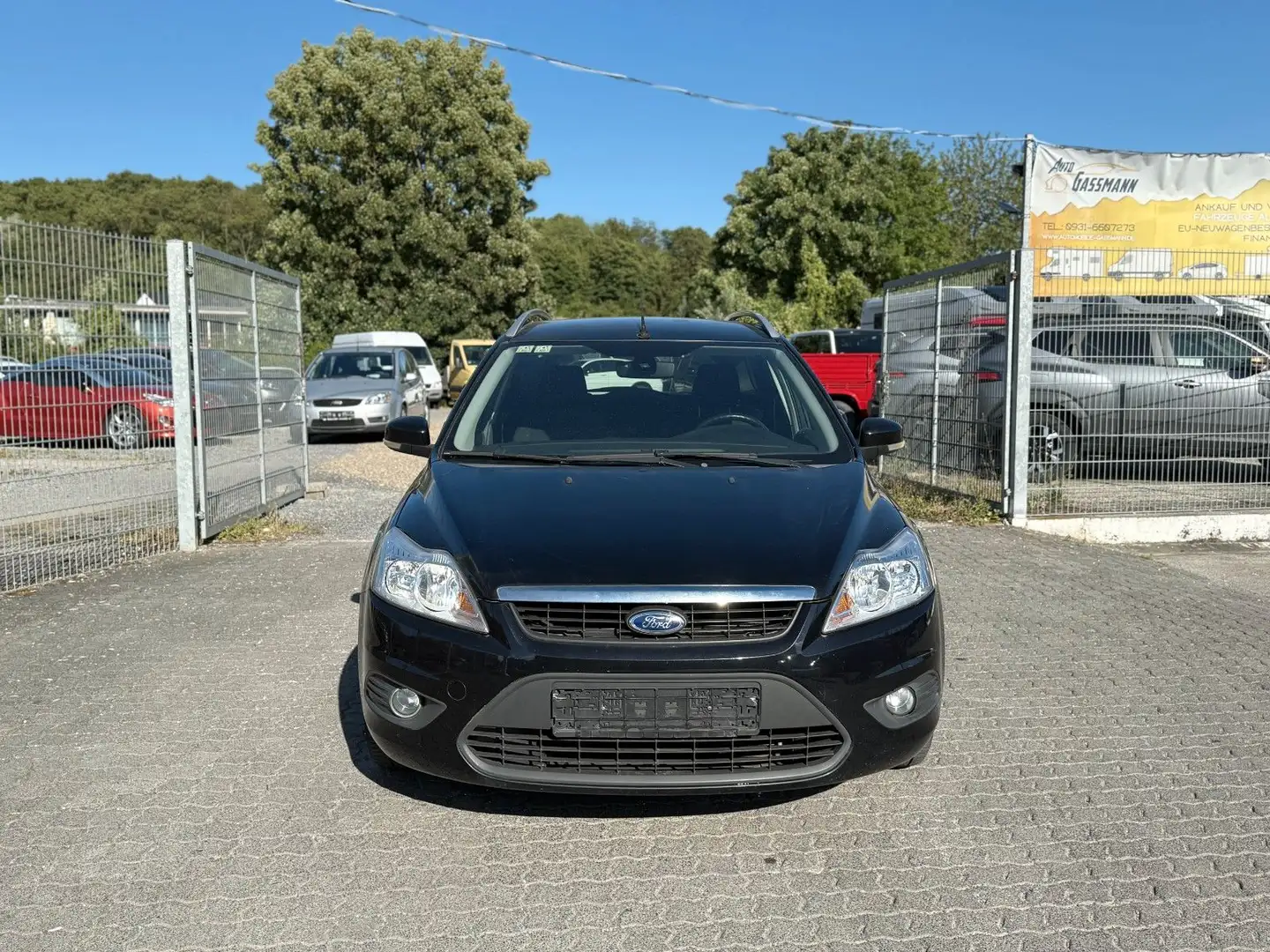 Ford Focus Turnier 1.6i Viva Navi Klima PDC Tüv 05.26 Schwarz - 2