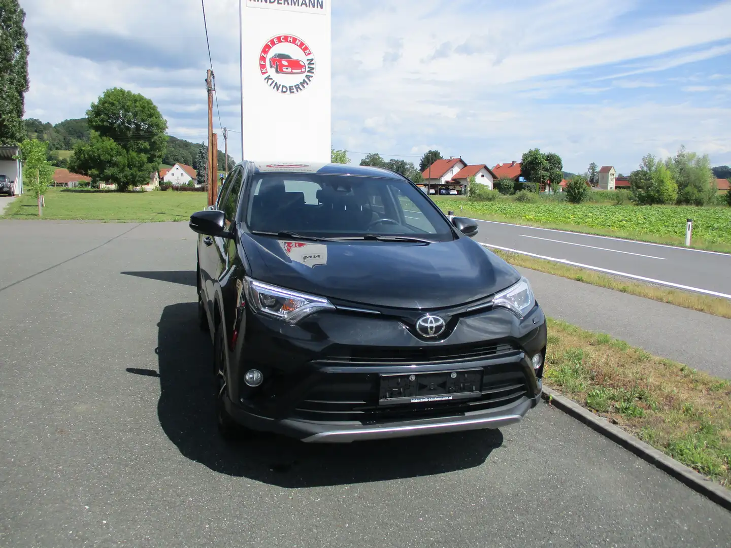 Toyota RAV 4 Executive Schwarz - 1