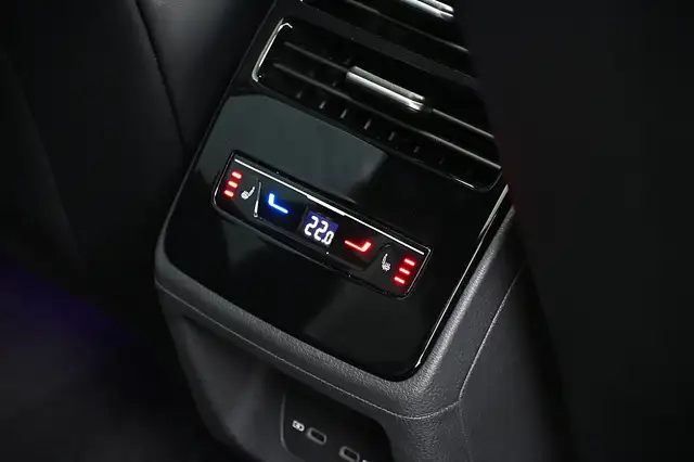Volkswagen ID.7 GTX 4Motion NP €80k 21" ACC, AHK schwenkbar, DC... Ansicht 11
