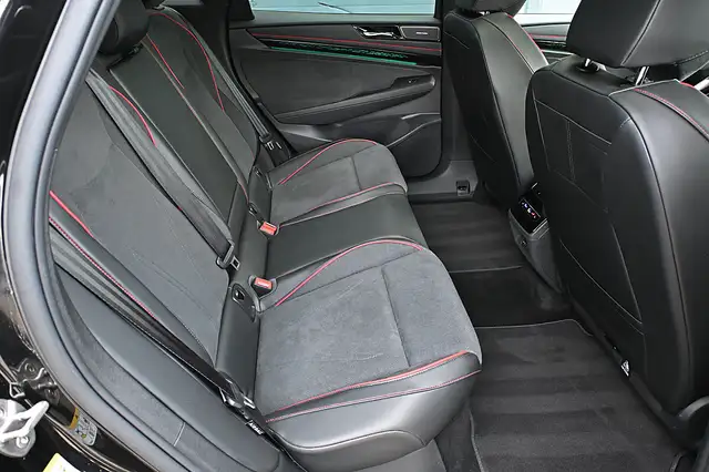 Volkswagen ID.7 GTX 4Motion NP €80k 21" ACC, AHK schwenkbar, DC... Ansicht 19