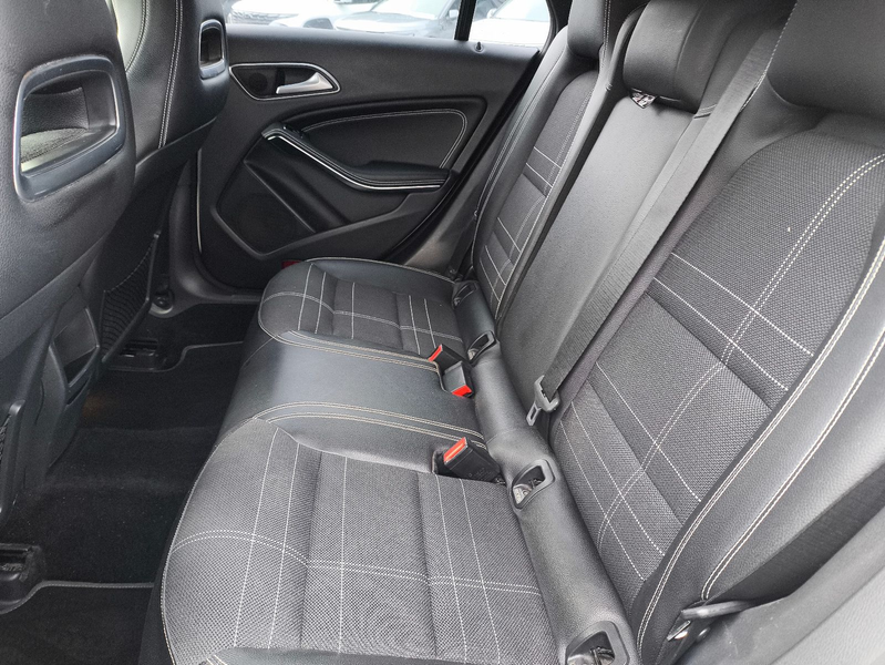 Mercedes-Benz CLA 180 KLIMA,NAVI,SITZHEIZUNG — photo 9