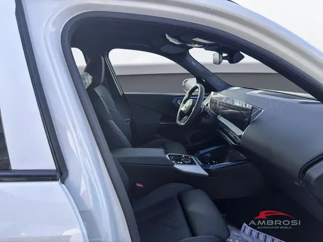 BMW X3 view 12