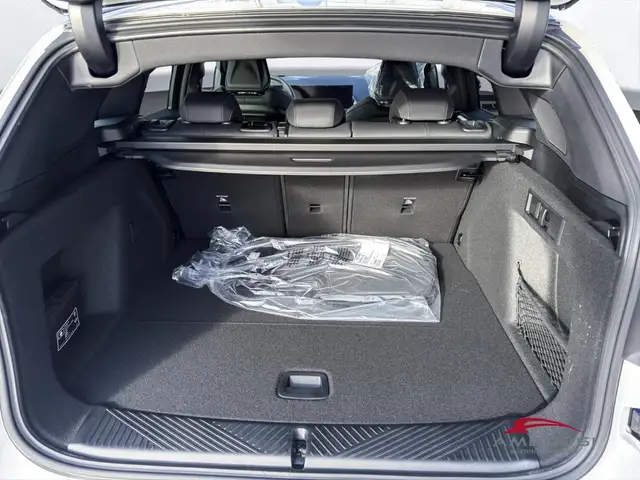 BMW X3 view 9