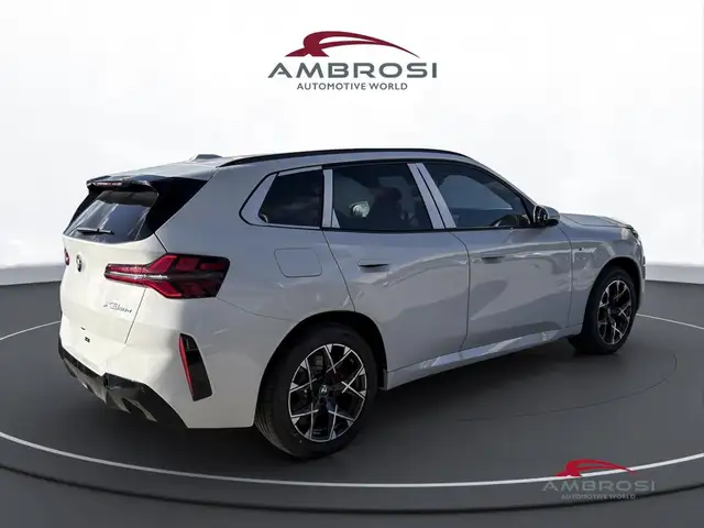 BMW X3 view 3