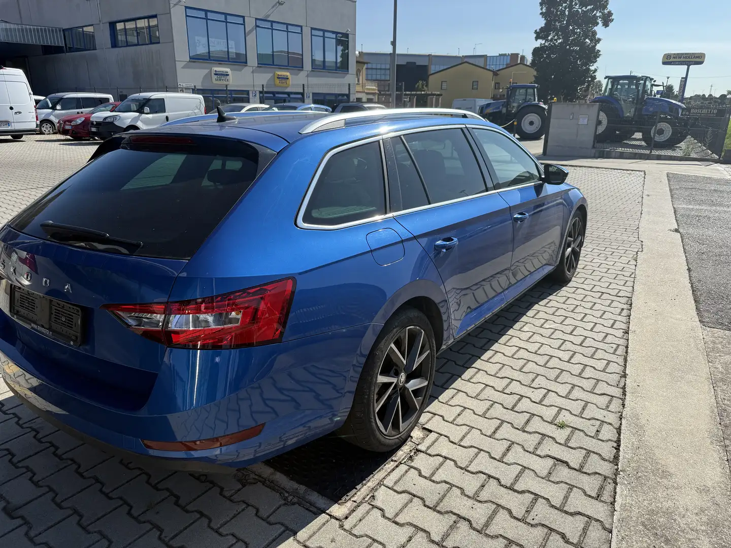 Skoda Superb Wagon 2.0 tdi evo Style 150cv dsg Blu/Azzurro - 2