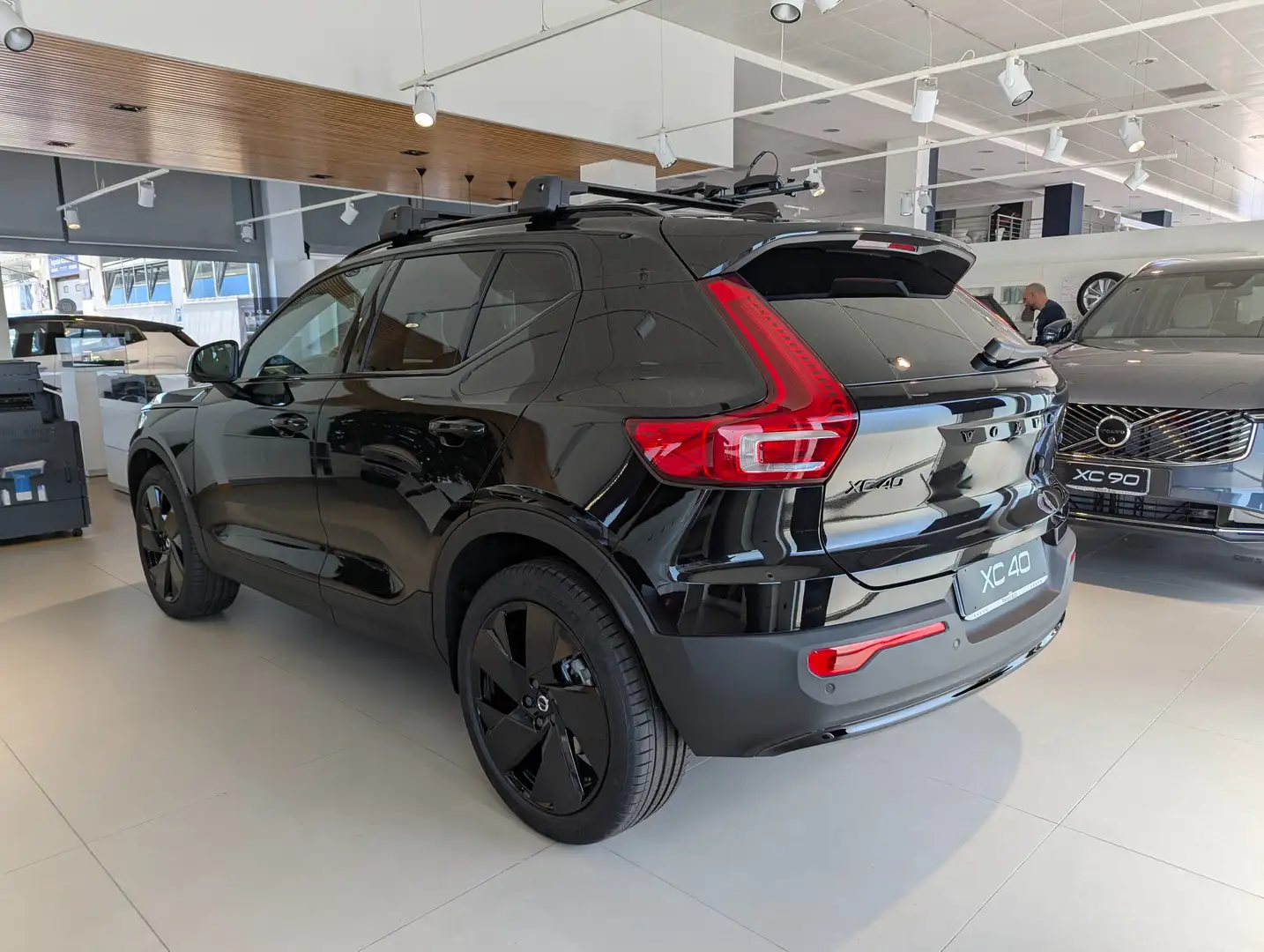 Volvo XC40 Plus Black Edition Nero - 2
