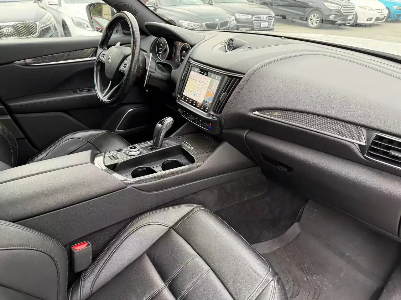Maserati Levante снимка Maserati Levante
