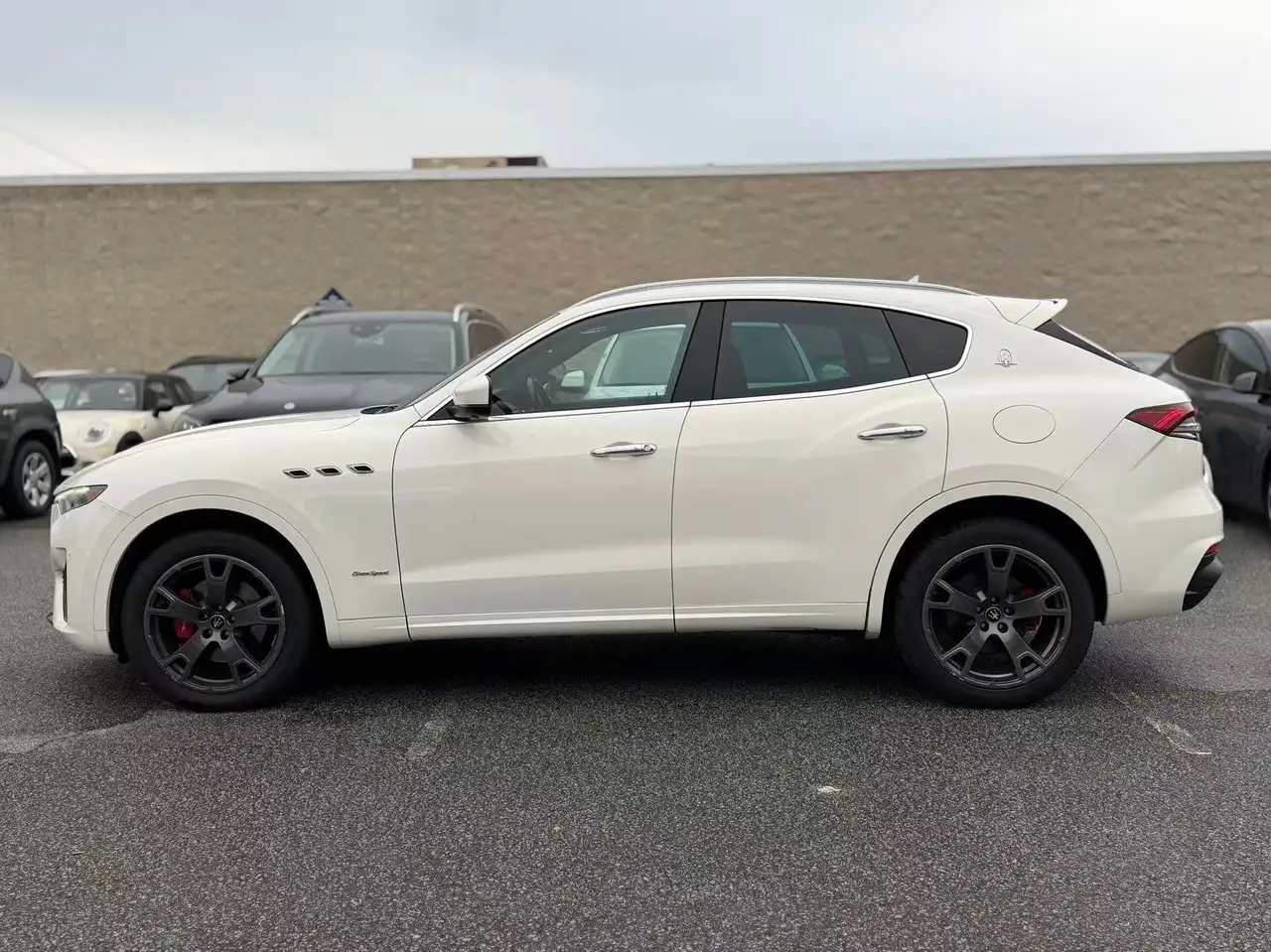 Maserati Levante снимка Maserati Levante