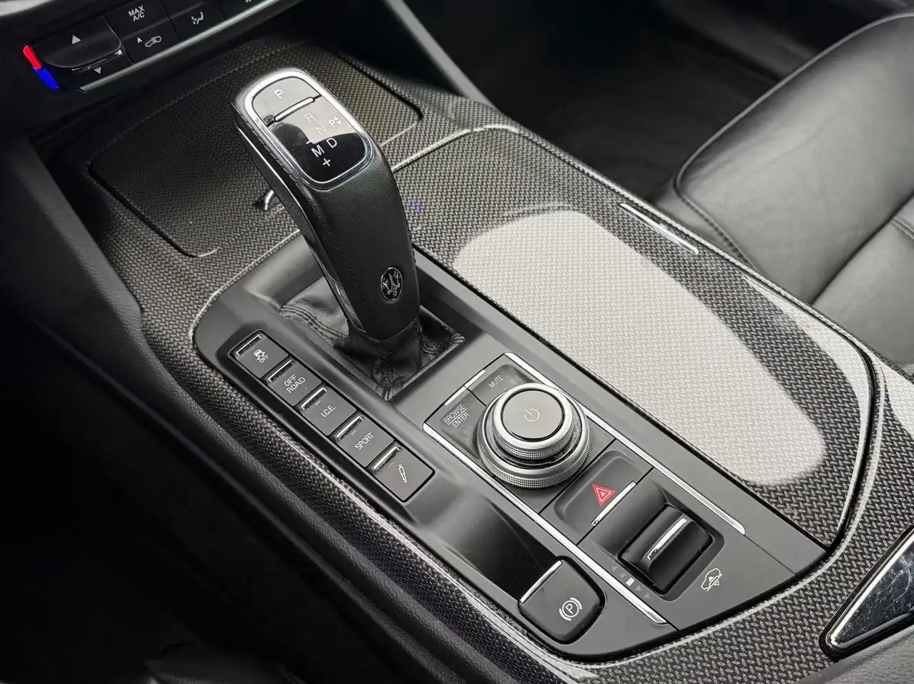 Maserati Levante снимка Maserati Levante