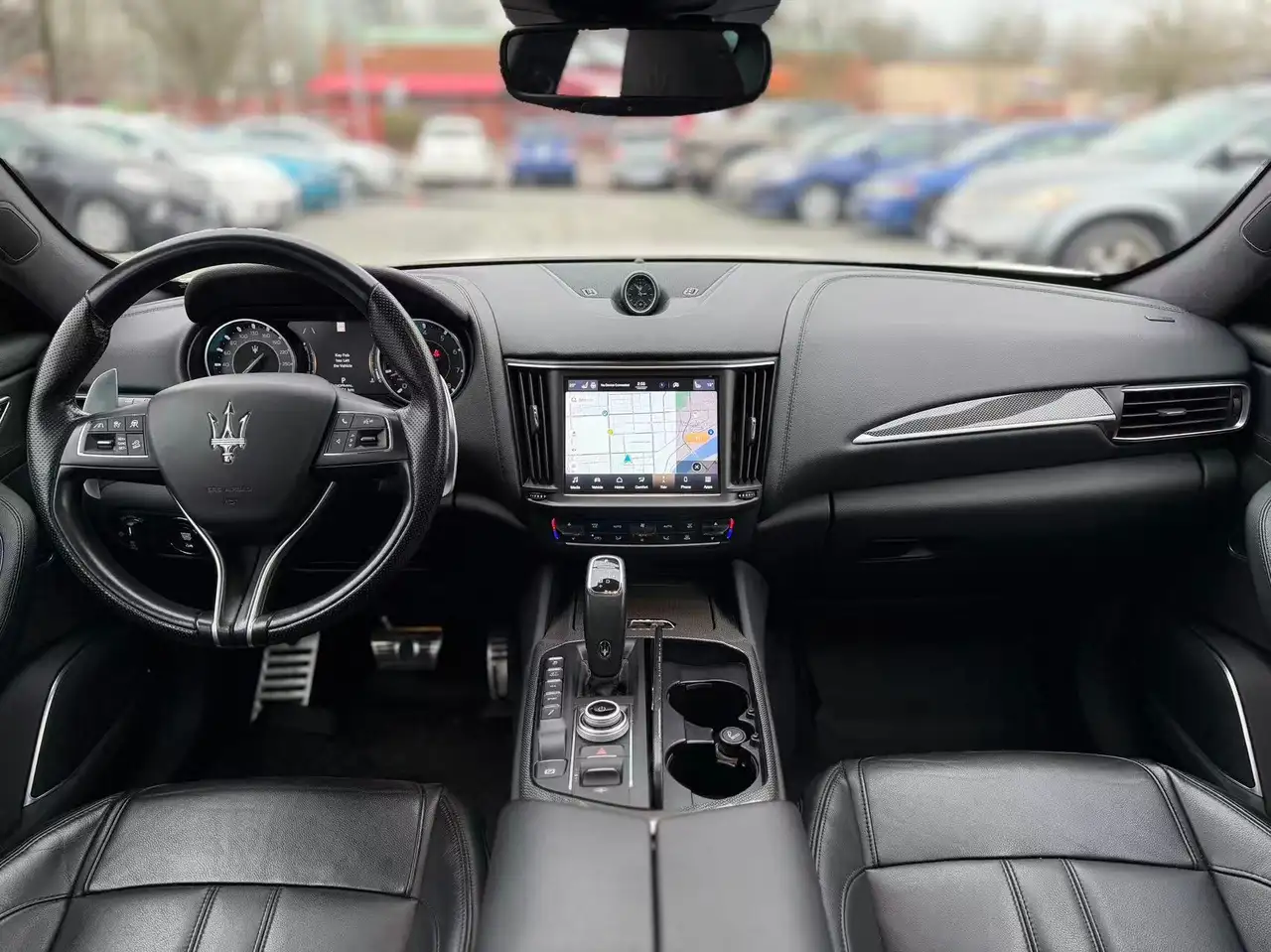 Maserati Levante снимка Maserati Levante