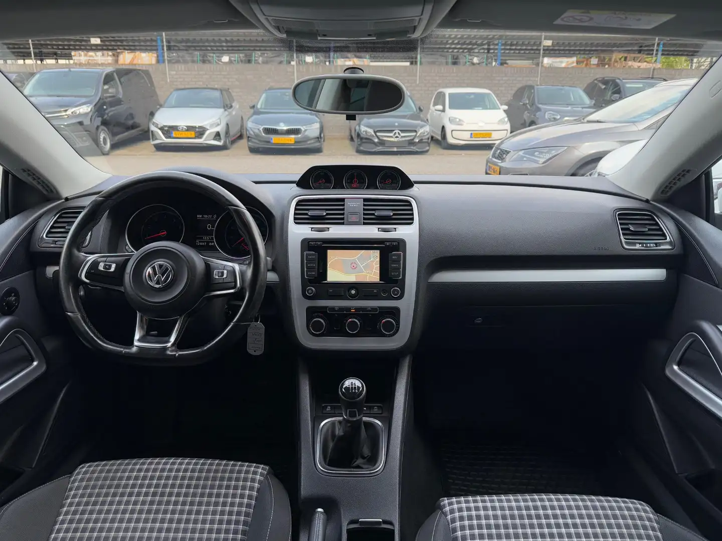 Volkswagen Scirocco 1.4 TSI R-Line Navi PDC Wit - 2