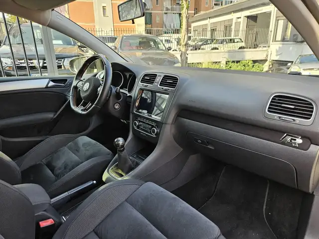 Volkswagen Golf view 10