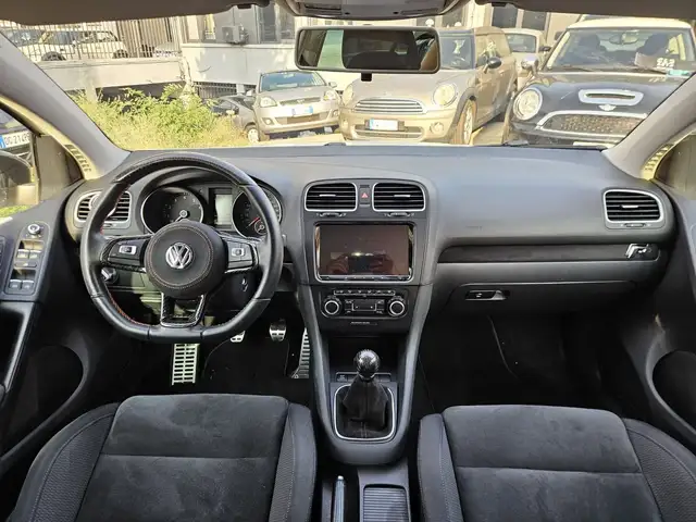 Volkswagen Golf view 9