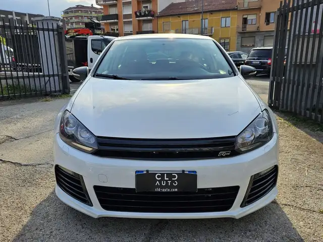 Volkswagen Golf view 2