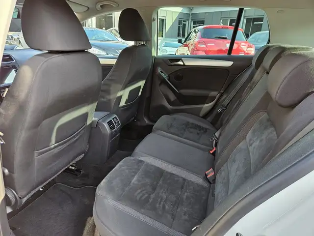 Volkswagen Golf view 12