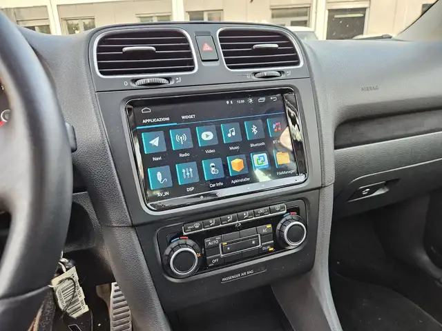 Volkswagen Golf view 14