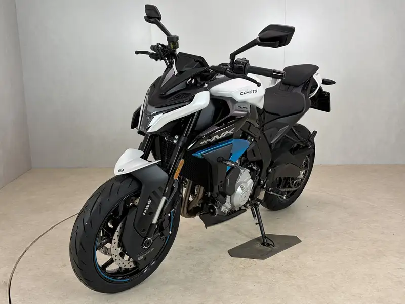 CFMOTO 675 NK - foto 3