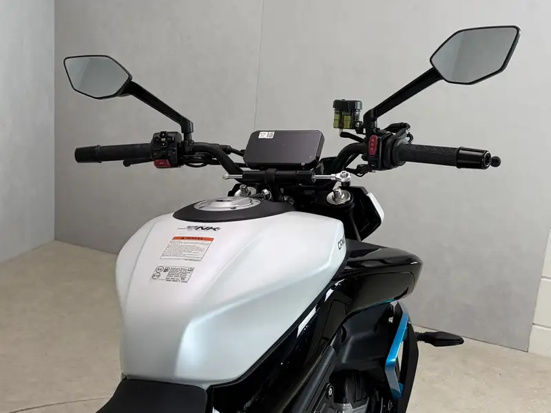 CFMOTO 675 NK - foto 7