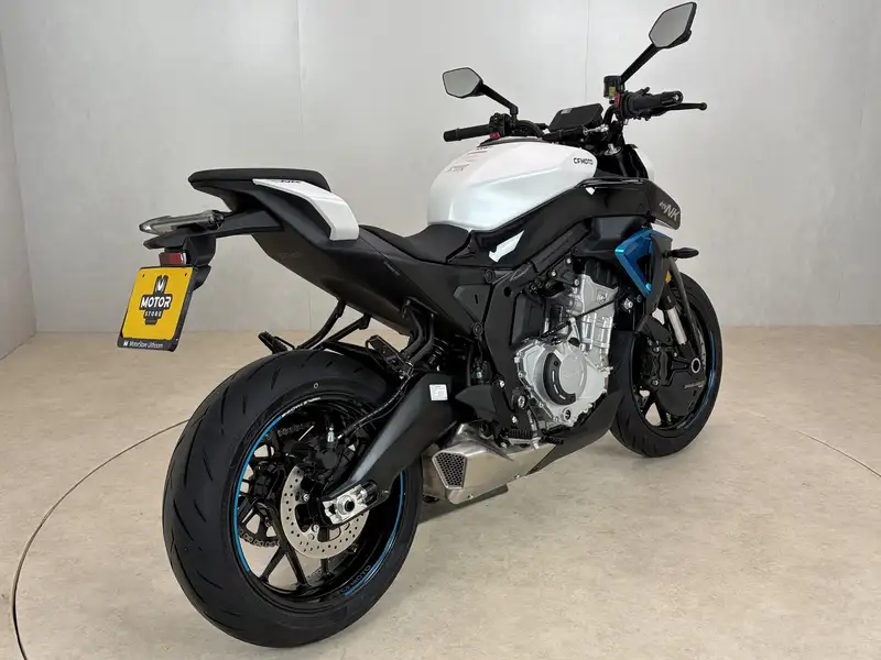 CFMOTO 675 NK - foto 6