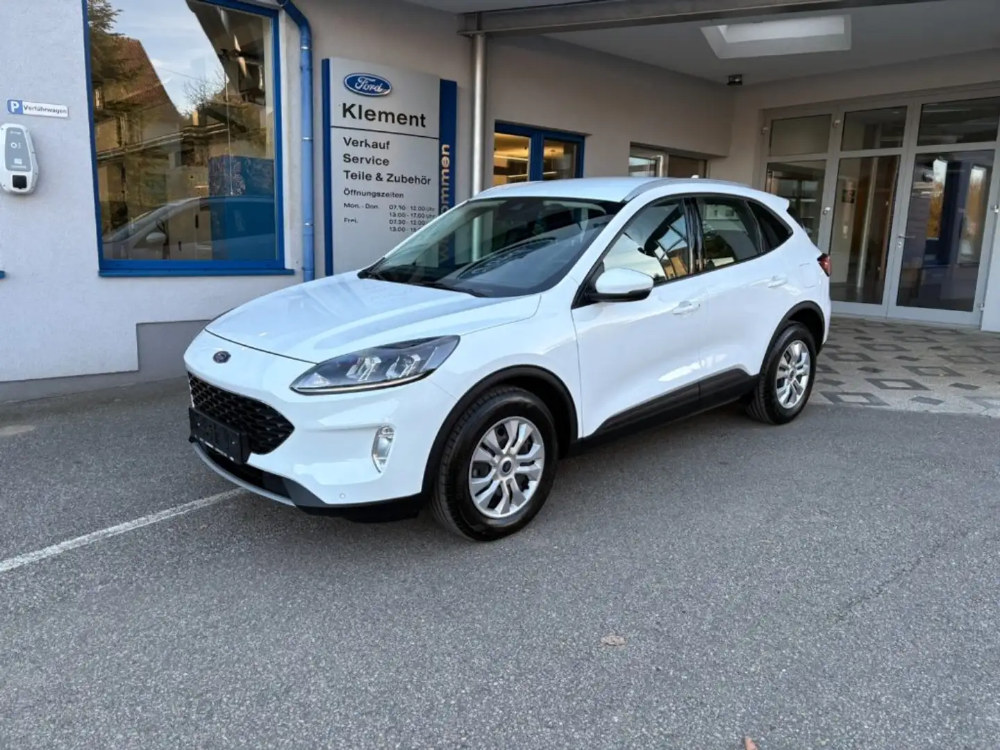 Ford Kuga Cool&Connect 1.5 Ecoboost Blanc - 1
