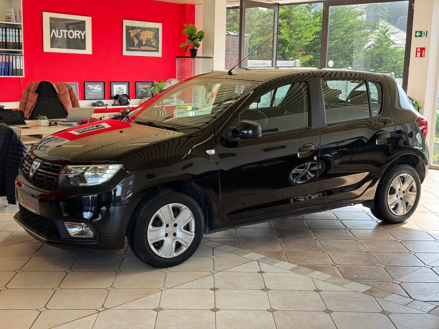 Dacia Sandero Sandero 1.0i SCe Sandero Zwart - 2