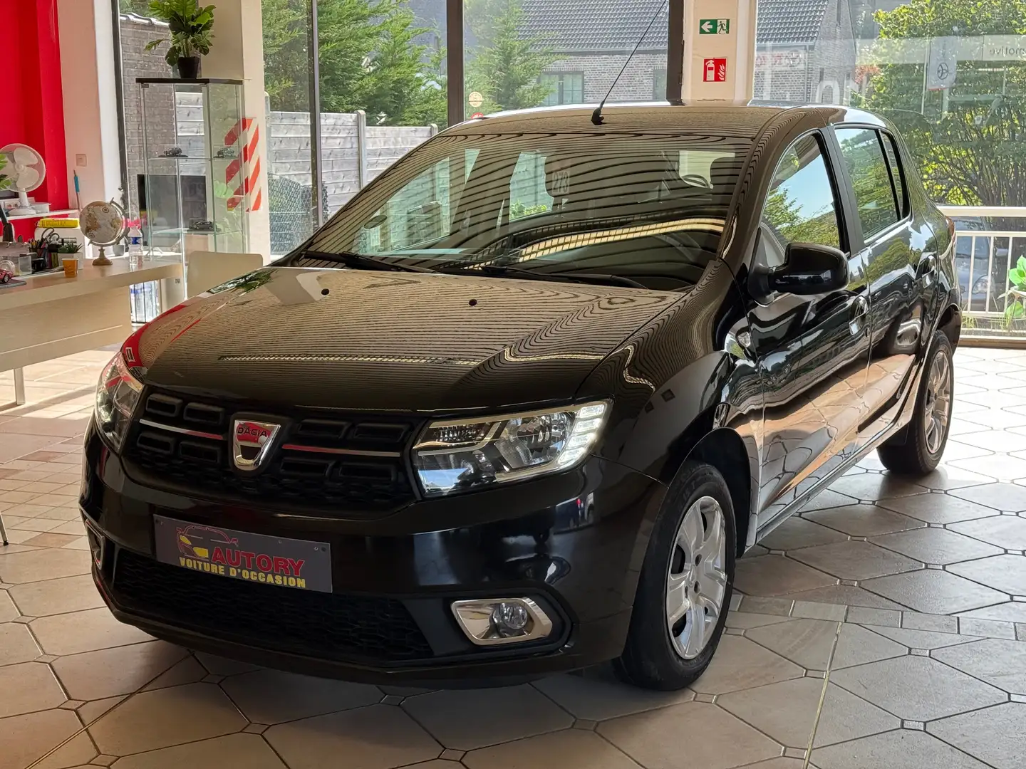 Dacia Sandero Sandero 1.0i SCe Sandero Zwart - 1