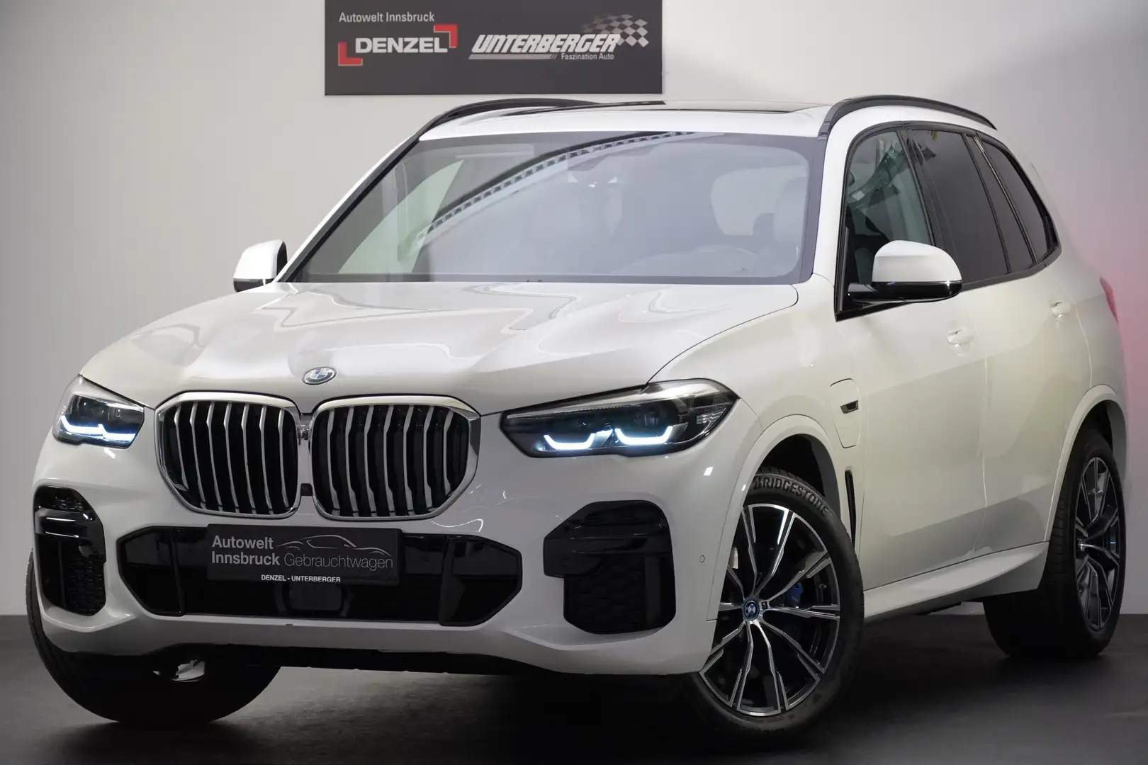 BMW X5 xDrive45e PHEV Aut. M- Sportpaket Weiß - 1